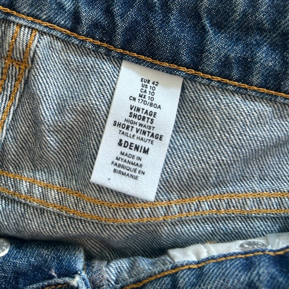 H&M denim shorts - Picture 3 of 3